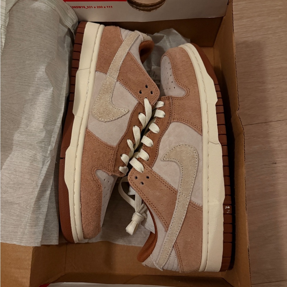 Nike Dunk Low Medium Curry 5.5M / 7.5W